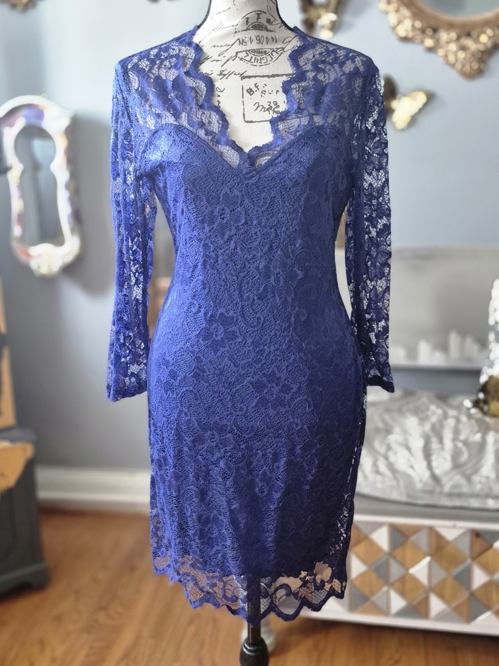 Vintage '90s Vibe Lace Dress Medium